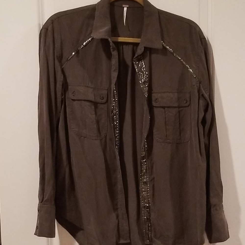 Free people buttom up shirt
